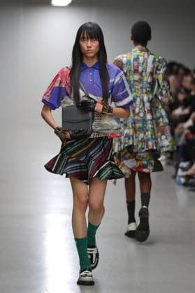 PFW - Anrealage Runway A model walks the runway during the Anrealage Womenswear Spring Summer 2026 show at Palais de Tokyo as part of Paris Fashion Week on September 30, 2025 in Paris, France. Photo by Alain-gil Gonzalze ABACAPRESS.COM Paris France  Copyright: xGonzalezxAlain-Gil ABACAx