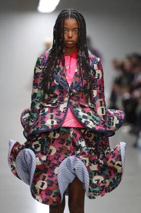 PFW - Anrealage Runway A model walks the runway during the Anrealage Womenswear Spring Summer 2026 show at Palais de Tokyo as part of Paris Fashion Week on September 30, 2025 in Paris, France. Photo by Alain-gil Gonzalze ABACAPRESS.COM Paris France  Copyright: xGonzalezxAlain-Gil ABACAx