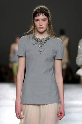 PFW - Dries Van Noten Runway A model walks the runway during the Dries Van Noten Ready to Wear Spring Summer 2026 fashion show as part of the Paris Fashion Week on September 30, 2025 in Paris, France. Photo by Alain-Gil Gonzalze ABACAPRESS.COM Paris France  Copyright: xGonzalezxAlain-Gil ABACAx