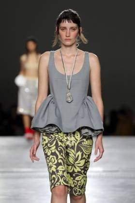 PFW - Dries Van Noten Runway A model walks the runway during the Dries Van Noten Ready to Wear Spring Summer 2026 fashion show as part of the Paris Fashion Week on September 30, 2025 in Paris, France. Photo by Alain-Gil Gonzalze ABACAPRESS.COM Paris France  Copyright: xGonzalezxAlain-Gil ABACAx