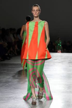 PFW - Dries Van Noten Runway A model walks the runway during the Dries Van Noten Ready to Wear Spring Summer 2026 fashion show as part of the Paris Fashion Week on September 30, 2025 in Paris, France. Photo by Alain-Gil Gonzalze ABACAPRESS.COM Paris France  Copyright: xGonzalezxAlain-Gil ABACAx