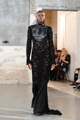 PFW - Pressiat Runway A model walks the runway during the Pressiat Womenswear Spring Summer 2026 show as part of Paris Fashion Week on September 30, 2025 in Paris, France. Photo by Jana Call me J ABACAPRESS.COM Paris Ile de France France  Copyright: xJanaxCallxmexJ ABACAx