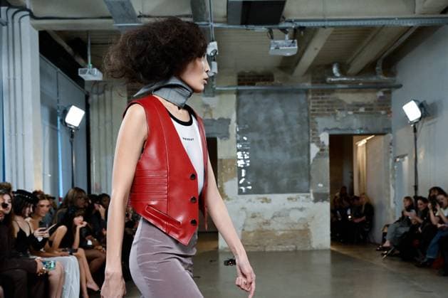 PFW - Pressiat Runway A model walks the runway during the Pressiat Womenswear Spring Summer 2026 show as part of Paris Fashion Week on September 30, 2025 in Paris, France. Photo by Jana Call me J ABACAPRESS.COM Paris Ile de France France  Copyright: xJanaxCallxmexJ ABACAx