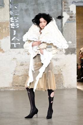 PFW - Pressiat Runway A model walks the runway during the Pressiat Womenswear Spring Summer 2026 show as part of Paris Fashion Week on September 30, 2025 in Paris, France. Photo by Jana Call me J ABACAPRESS.COM Paris Ile de France France  Copyright: xJanaxCallxmexJ ABACAx