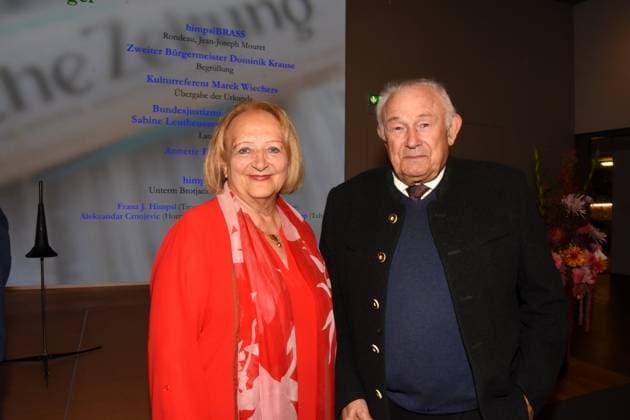 Sabine Leutheusser Schnarrenberger former Federal Minister of Justice Dr Guenther Beckstein former State Premier Munich 30 09 2025 Literaturhaus Journalism Prize 2025 to journalist Annette Rammelsberger SZ Journalism Prize is endowed with 10,000 euros and is awarded every three years, alternating with the Literature and Translation Prize Munich