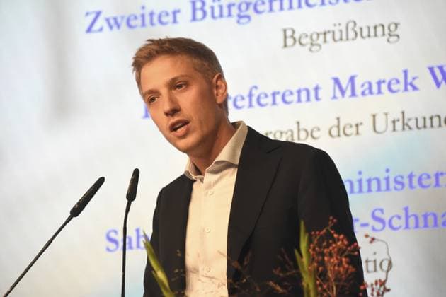 Dominik Krause 2 Mayor of Munich 30 09 2025 Literaturhaus Publizistikpreis 2025 to journalist Annette Rammelsberger SZ Publizistikpreis is endowed with 10,000 euros and is awarded every three years, alternating with the Literatur und Uebersetzungspreis Munich