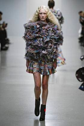 Défilé Anrealage Collection Femme Prêt à Porter Printemps Eté 2026 lors de la Fashion Week de Paris, le 30 septembre 2025 Anrealage Fashion Show Women Ready to Wear Spring Summer 2026 Collection , during Paris Fashion Week September 30th, 2025 Paris France  Copyright: xAgencex xBestimagexAgencex xBestimagex
