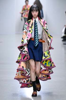 Défilé Anrealage Collection Femme Prêt à Porter Printemps Eté 2026 lors de la Fashion Week de Paris, le 30 septembre 2025 Anrealage Fashion Show Women Ready to Wear Spring Summer 2026 Collection , during Paris Fashion Week September 30th, 2025 Paris France  Copyright: xAgencex xBestimagexAgencex xBestimagex