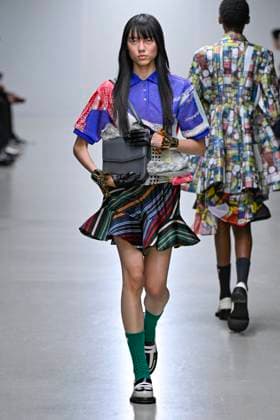 Défilé Anrealage Collection Femme Prêt à Porter Printemps Eté 2026 lors de la Fashion Week de Paris, le 30 septembre 2025 Anrealage Fashion Show Women Ready to Wear Spring Summer 2026 Collection , during Paris Fashion Week September 30th, 2025 Paris France  Copyright: xAgencex xBestimagexAgencex xBestimagex