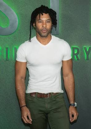 September 30, 2025, New York, Ny, United States: Jonathan Fernandez attends the World Premiere of NETFLIX Monster: The Ed Gein Story . Held at The Plaza Hotel in New York. Dinara Khairova Zuma Presss. September 30, 2025. New York United States - ZUMAp281 20250930_zea_p281_028 Copyright: xPhotoxImagexPressx