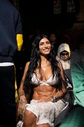 Linfluenceuse Mia Khalifa miakhalifa, Mia K au Front Row au défilé Casablanca Collection Femme Prêt à Porter Printemps Eté 2026 lors de la Fashion Week de Paris PFW , au 23 avenue georges V, à Paris, France, le 1er octobre 2025 Pierre Perusseau Bestimage Front Row Casablanca Womenswear Spring Summer 2026 show as part of Paris Fashion Week on October 01, 2025 in Paris, France Paris France  Copyright: xTizianoxDaxSilvax-xPierrexPerusseaux xBestimagexTizianoxDaxSilvax-xPierrexPerusseaux xBestimagex