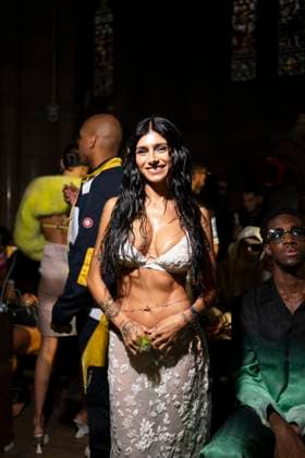 Linfluenceuse Mia Khalifa miakhalifa, Mia K au Front Row au défilé Casablanca Collection Femme Prêt à Porter Printemps Eté 2026 lors de la Fashion Week de Paris PFW , au 23 avenue georges V, à Paris, France, le 1er octobre 2025 Pierre Perusseau Bestimage Front Row Casablanca Womenswear Spring Summer 2026 show as part of Paris Fashion Week on October 01, 2025 in Paris, France Paris France  Copyright: xTizianoxDaxSilvax-xPierrexPerusseaux xBestimagexTizianoxDaxSilvax-xPierrexPerusseaux xBestimagex