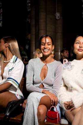Narah Baptista au Front Row au défilé Casablanca Collection Femme Prêt à Porter Printemps Eté 2026 lors de la Fashion Week de Paris PFW , au 23 avenue georges V, à Paris, France, le 1er octobre 2025 Pierre Perusseau Bestimage Front Row Casablanca Womenswear Spring Summer 2026 show as part of Paris Fashion Week on October 01, 2025 in Paris, France Paris France  Copyright: xTizianoxDaxSilvax-xPierrexPerusseaux xBestimagexTizianoxDaxSilvax-xPierrexPerusseaux xBestimagex