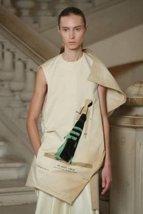 PFW - Maitrepierre Runway A model during the Maitrepierre Womenswear Spring Summer 2026 show at Palais de Tokyo as part of Paris Fashion Week on October 1, 2025 in Paris, France. Photo by Alain-gil Gonzalze ABACAPRESS.COM Paris France  Copyright: xGonzalezxAlain-Gil ABACAx