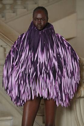 PFW - Maitrepierre Runway A model during the Maitrepierre Womenswear Spring Summer 2026 show at Palais de Tokyo as part of Paris Fashion Week on October 1, 2025 in Paris, France. Photo by Alain-gil Gonzalze ABACAPRESS.COM Paris France  Copyright: xGonzalezxAlain-Gil ABACAx