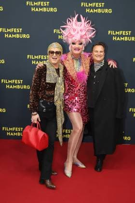 Filmfest Hamburg Premiere Olivia v l Julian F M Stoeckel, Olivia Jones Oliver Knöbel and Guido Maria Kretschmer Olivia , Filmfest Hamburg, Cinemaxx Dammtor, Hamburg, 29 09 2025 Copyright: xEventpressxBecherx