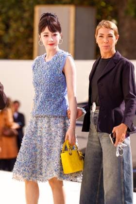 Dilraba Dilmurat and Mathilde Favier at the arrivals of the Christian Dior Womenswear Collection Prêt à Porter Spring Summer 2026 show as part of Paris Fashion Week PFW , in the Jardin des Tuileries, in Paris, France, October 01, 2025 Bertrand Exertier Bestimage Arrivals Christian Dior Womenswear Spring Summer 2026 show as part of Paris Fashion Week on October 01, 2025 in Paris, France Paris France  Copyright: xBertrandxExertierx xBestimagexBertrandxExertierx xBestimagex