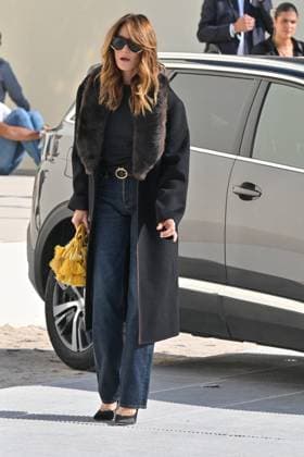 PFW Dior Outside Arrivals Carla Bruni arriving at Dior Show during Paris Fashion Week in Paris, France on October 1, 2025. Photo by Julien Reynaud APS-Medias ABACAPRESS.COM Paris France  Copyright: xReynaudxJulien APS-Medias ABACAx