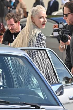 PFW Dior Outside Arrivals Anya Taylor Joy arriving at Dior Show during Paris Fashion Week in Paris, France on October 1, 2025. Photo by Julien Reynaud APS-Medias ABACAPRESS.COM Paris France  Copyright: xReynaudxJulien APS-Medias ABACAx