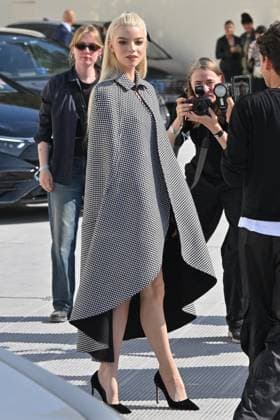 PFW Dior Outside Arrivals Anya Taylor Joy arriving at Dior Show during Paris Fashion Week in Paris, France on October 1, 2025. Photo by Julien Reynaud APS-Medias ABACAPRESS.COM Paris France  Copyright: xReynaudxJulien APS-Medias ABACAx