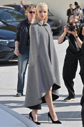 PFW Dior Outside Arrivals Anya Taylor Joy arriving at Dior Show during Paris Fashion Week in Paris, France on October 1, 2025. Photo by Julien Reynaud APS-Medias ABACAPRESS.COM Paris France  Copyright: xReynaudxJulien APS-Medias ABACAx