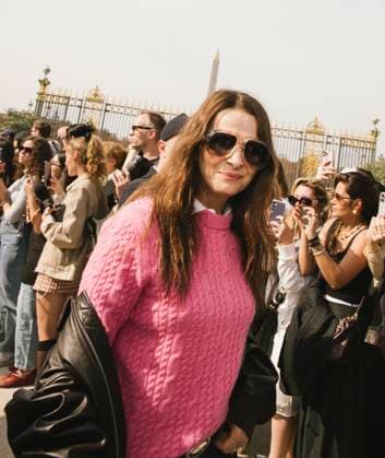 Juliette Binoche at the arrivals of the Christian Dior Womenswear Collection Prêt à Porter Spring Summer 2026 show as part of Paris Fashion Week PFW , in the Jardin des Tuileries, in Paris, France, October 01, 2025 Delpech Guignebourg Bestimage Arrivals Christian Dior Womenswear Spring Summer 2026 show as part of Paris Fashion Week on October 01, 2025 in Paris, France Paris France  Copyright: xDelpech-Guignebourg BestimagexDelpech-Guignebourg Bestimagex