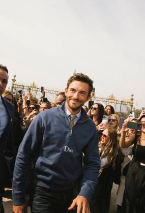 Jonathan Bailey at the arrivals of the Christian Dior Womenswear Collection Prêt à Porter Spring Summer 2026 show as part of Paris Fashion Week PFW , in the Jardin des Tuileries, in Paris, France, October 01, 2025 Delpech Guignebourg Bestimage Arrivals Christian Dior Womenswear Spring Summer 2026 show as part of Paris Fashion Week on October 01, 2025 in Paris, France Paris France  Copyright: xDelpech-Guignebourg BestimagexDelpech-Guignebourg Bestimagex