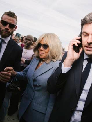 First Lady Brigitte Macron at the arrivals of the Christian Dior Womenswear Collection Prêt à Porter Spring Summer 2026 show as part of Paris Fashion Week PFW , in the Jardin des Tuileries, in Paris, France, October 01, 2025 Delpech Guignebourg Bestimage Arrivals Christian Dior Womenswear Spring Summer 2026 show as part of Paris Fashion Week on October 01, 2025 in Paris, France Paris France  Copyright: xDelpech-Guignebourg BestimagexDelpech-Guignebourg Bestimagex