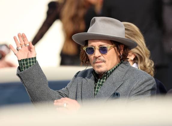 Johnny Depp attends the Christian Dior show Johnny Depp attends the Christian Dior Womenswear Spring Summer 2026 show as part of Paris Fashion Week on October 01, 2025 in Paris, France.  Copyright: xDidierxFereyx