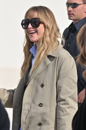 PFW Dior Outside Arrivals Jennifer Lawrence arriving at Dior Show during Paris Fashion Week in Paris, France on October 1, 2025. Photo by Julien Reynaud APS-Medias ABACAPRESS.COM Paris France  Copyright: xReynaudxJulien APS-Medias ABACAx