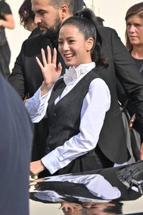 PFW Dior Outside Arrivals Jisoo arriving at Dior Show during Paris Fashion Week in Paris, France on October 1, 2025. Photo by Julien Reynaud APS-Medias ABACAPRESS.COM Paris France  Copyright: xReynaudxJulien APS-Medias ABACAx