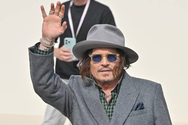 PFW Dior Outside Arrivals Johnny Depp arriving at Dior Show during Paris Fashion Week in Paris, France on October 1, 2025. Photo by Julien Reynaud APS-Medias ABACAPRESS.COM Paris France  Copyright: xReynaudxJulien APS-Medias ABACAx