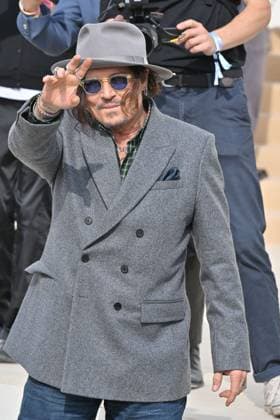 PFW Dior Outside Arrivals Johnny Depp arriving at Dior Show during Paris Fashion Week in Paris, France on October 1, 2025. Photo by Julien Reynaud APS-Medias ABACAPRESS.COM Paris France  Copyright: xReynaudxJulien APS-Medias ABACAx