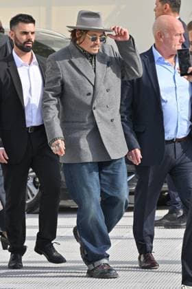 PFW Dior Outside Arrivals Johnny Depp arriving at Dior Show during Paris Fashion Week in Paris, France on October 1, 2025. Photo by Julien Reynaud APS-Medias ABACAPRESS.COM Paris France  Copyright: xReynaudxJulien APS-Medias ABACAx