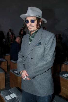 Johnny Depp at the Front Row of the Christian Dior Womenswear Collection Prêt à Porter Spring Summer 2026 show as part of Paris Fashion Week PFW , in the Jardin des Tuileries, in Paris, France, October 1st, 2025 Bertrand Rindoff Bestimage Front Row Christian Dior Womenswear Spring Summer 2026 show as part of Paris Fashion Week on October 1st, 2025 in Paris, France Paris France  Copyright: xBERTRANDxRINDOFFxPETROFFx xBESTIMAGExBERTRANDxRINDOFFxPETROFFx xBESTIMAGEx