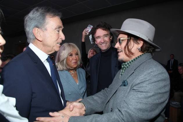 Bernard Arnault, Brigitte Macron, Antoine Arnault and Johnny Depp at the Front Row of the Christian Dior Womenswear Collection Prêt à Porter Spring Summer 2026 show as part of Paris Fashion Week PFW , in the Jardin des Tuileries, in Paris, France, October 1st, 2025 Bertrand Rindoff Bestimage Front Row Christian Dior Womenswear Spring Summer 2026 show as part of Paris Fashion Week on October 1st, 2025 in Paris, France Paris France  Copyright: xBERTRANDxRINDOFFxPETROFFx xBESTIMAGExBERTRANDxRINDOFFxPETROFFx xBESTIMAGEx