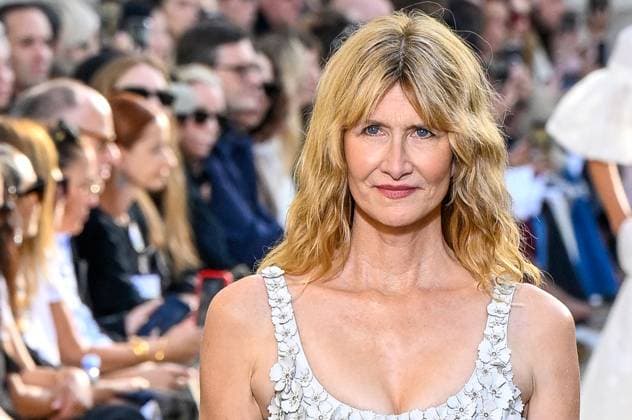 Laura Dern parades for Gabriela Hearst Womens Collection Prêt à Porter Printemps Eté 2026 at Paris Fashion Week PFW , in Paris, France, on October 01, 2025 Bestimage Laura Dern on the runway at the Gabriela Hearst fashion show as part of Spring Summer 2026 Paris Fashion Week on October 01, 2025 in Paris, France Paris France  Copyright: xAgencex xBestimagexAgencex xBestimagex