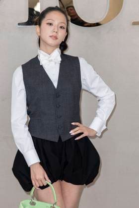 Jisoo Blackpink at the photocall at the Christian Dior Womenswear Collection Prêt à Porter Spring Summer 2026 show as part of Paris Fashion Week PFW , in the Jardin des Tuileries, in Paris, France, October 01, 2025 Olivier Borde Bestimage Photocall Christian Dior Womenswear Spring Summer 2026 show as part of Paris Fashion Week on October 01, 2025 in Paris, France Paris France  Copyright: xOLIVIERxBORDEx xBESTIMAGExOLIVIERxBORDEx xBESTIMAGEx