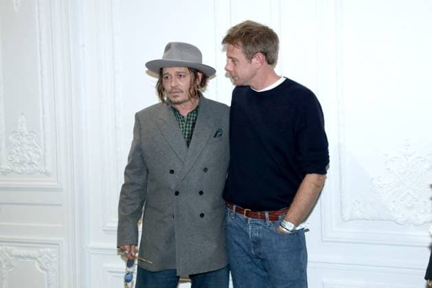 Johnny Depp and J W Anderson at the Greeting of the Christian Dior Womenswear Collection Prêt à Porter Spring Summer 2026 show as part of Paris Fashion Week PFW , in the Jardin des Tuileries, in Paris, France, October 1st, 2025 Bertrand Rindoff Bestimage Greeting Christian Dior Womenswear Spring Summer 2026 show as part of Paris Fashion Week on October 1st, 2025 in Paris, France Paris France  Copyright: xBERTRANDxRINDOFFxPETROFFx xBESTIMAGExBERTRANDxRINDOFFxPETROFFx xBESTIMAGEx