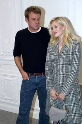 J W Anderson and Nadia Tereszkiewicz at the Greeting of the Christian Dior Womenswear Collection Prêt à Porter Spring Summer 2026 show as part of Paris Fashion Week PFW , in the Jardin des Tuileries, in Paris, France, October 1st, 2025 Bertrand Rindoff Bestimage Greeting Christian Dior Womenswear Spring Summer 2026 show as part of Paris Fashion Week on October 1st, 2025 in Paris, France Paris France  Copyright: xBERTRANDxRINDOFFxPETROFFx xBESTIMAGExBERTRANDxRINDOFFxPETROFFx xBESTIMAGEx