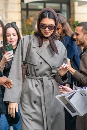 Kendall Jenner exits the Schiaparelli boutique during Paris Fashion Week PFW at Place Vendôme in Paris, France, on October 1st, 2025 Yehiel Cherkroune Bestimage Kendall Jenner exits the Schiaparelli boutique during Paris Fashion Week PFW at Place Vendôme in Paris, France, on October 1st, 2025 Paris France  Copyright: xYehielxChekrounex xBestimagexYehielxChekrounex xBestimagex