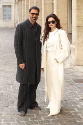 PFW - Gabriela Hearst Photocall Arjun Rampal and Gabriella Demetriades attends the Gabriela Hearst Womenswear Spring Summer 2026 show as part of Paris Fashion Week in Paris, France on October 01, 2025. Photo by Jerome Domine ABACAPRESS.COM France  Copyright: xDominexJerome ABACAx