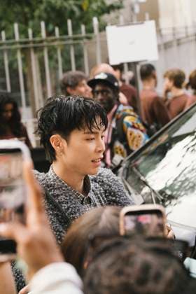 Johnny Suh on arrivals at the Acné Studio Womenswear Collection Prêt à Porter Printemps Eté 2026 show as part of Paris Fashion Week PFW , in Paris, France, on October 1st, 2025 Sam Delpech Bestimage Arrivals Acné Studio Womenswear Spring Summer 2026 show as part of Paris Fashion Week on October 1st, 2025 in Paris, France Paris France  Copyright: xSamxDelpechx xBestimagexSamxDelpechx xBestimagex