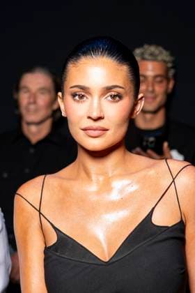 Kylie Jenner au Front Row au défilé Tom Ford Collection Femme Prêt à Porter Printemps Eté 2026 lors de la Fashion Week de Paris PFW , Place Vendôme, à Paris, France, le 1er octobre 2025 Pierre Perusseau Bestimage Front Row Tom Ford fashion show as part of Spring Summer 2026 Paris Fashion Week on October 01, 2025 in Paris, France Paris France  Copyright: xTizianoxDaxSilvax-xPierrexPerusseaux xBestimagexTizianoxDaxSilvax-xPierrexPerusseaux xBestimagex