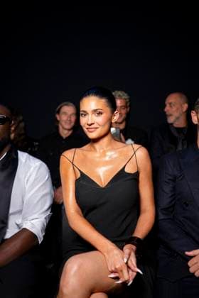 Kylie Jenner au Front Row au défilé Tom Ford Collection Femme Prêt à Porter Printemps Eté 2026 lors de la Fashion Week de Paris PFW , Place Vendôme, à Paris, France, le 1er octobre 2025 Pierre Perusseau Bestimage Front Row Tom Ford fashion show as part of Spring Summer 2026 Paris Fashion Week on October 01, 2025 in Paris, France Paris France  Copyright: xTizianoxDaxSilvax-xPierrexPerusseaux xBestimagexTizianoxDaxSilvax-xPierrexPerusseaux xBestimagex