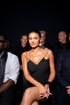 Kylie Jenner au Front Row au défilé Tom Ford Collection Femme Prêt à Porter Printemps Eté 2026 lors de la Fashion Week de Paris PFW , Place Vendôme, à Paris, France, le 1er octobre 2025 Pierre Perusseau Bestimage Front Row Tom Ford fashion show as part of Spring Summer 2026 Paris Fashion Week on October 01, 2025 in Paris, France Paris France  Copyright: xTizianoxDaxSilvax-xPierrexPerusseaux xBestimagexTizianoxDaxSilvax-xPierrexPerusseaux xBestimagex