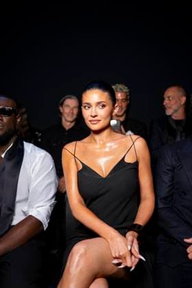 Kylie Jenner au Front Row au défilé Tom Ford Collection Femme Prêt à Porter Printemps Eté 2026 lors de la Fashion Week de Paris PFW , Place Vendôme, à Paris, France, le 1er octobre 2025 Pierre Perusseau Bestimage Front Row Tom Ford fashion show as part of Spring Summer 2026 Paris Fashion Week on October 01, 2025 in Paris, France Paris France  Copyright: xTizianoxDaxSilvax-xPierrexPerusseaux xBestimagexTizianoxDaxSilvax-xPierrexPerusseaux xBestimagex