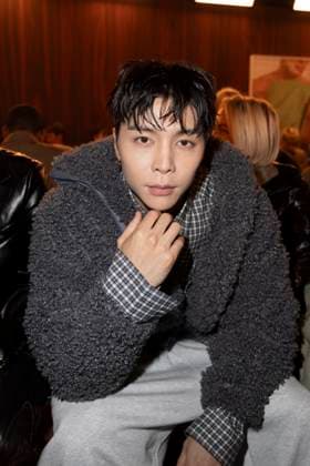 Johnny Suh - Front Row of Acne Studio Fashion Show, Spring Summer 2026 Collection as part of Paris Fashion Week, France, October 1st, 2025 Olivier Borde Bestimage Front Row of Acne Studio Fashion Show, Spring Summer 2026 Collection as part of Paris Fashion Week, France, October 1st, 2025 Paris France  Copyright: xOLIVIERxBORDEx xBESTIMAGExOLIVIERxBORDEx xBESTIMAGEx