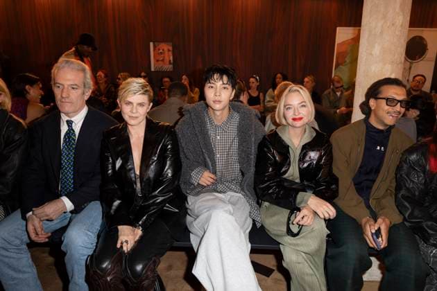 Mel Ottenberg, Robyn, Johnny Suh, Carlijn Jacobs and Imruh Asha - Front Row of Acne Studio Fashion Show, Spring Summer 2026 Collection as part of Paris Fashion Week, France, October 1st, 2025 Olivier Borde Bestimage Front Row of Acne Studio Fashion Show, Spring Summer 2026 Collection as part of Paris Fashion Week, France, October 1st, 2025 Paris France Copyright: xOLIVIERxBORDEx xBESTIMAGExOLIVIERxBORDEx xBESTIMAGEx