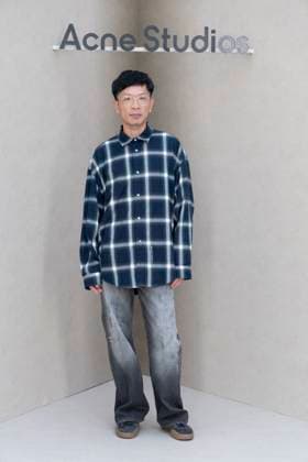 Takuro Kuwata - Photo Call of Acne Studio Fashion Show, Spring Summer 2026 Collection as part of Paris Fashion Week, France, October 1st, 2025 Olivier Borde Bestimage Photo Call of Acne Studio Fashion Show, Spring Summer 2026 Collection as part of Paris Fashion Week, France, October 1st, 2025 Paris France  Copyright: xOLIVIERxBORDEx xBESTIMAGExOLIVIERxBORDEx xBESTIMAGEx